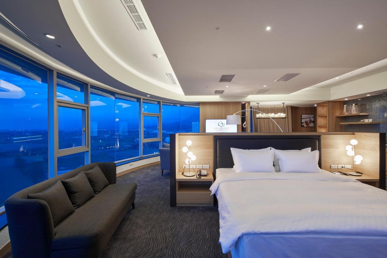 Grand Bay Resort Hotel Bandar Lama Bandar Lama Hengchun Luaran gambar A suite at the hotel
