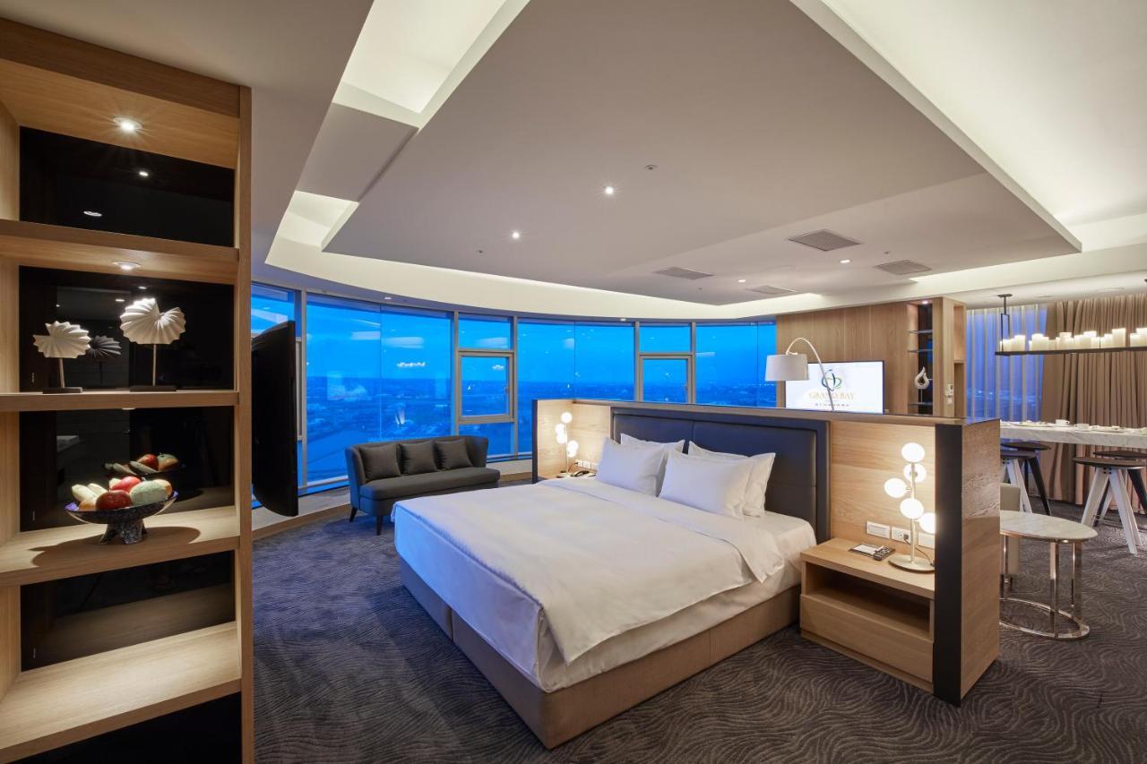 Grand Bay Resort Hotel Bandar Lama Bandar Lama Hengchun Luaran gambar A suite at the hotel