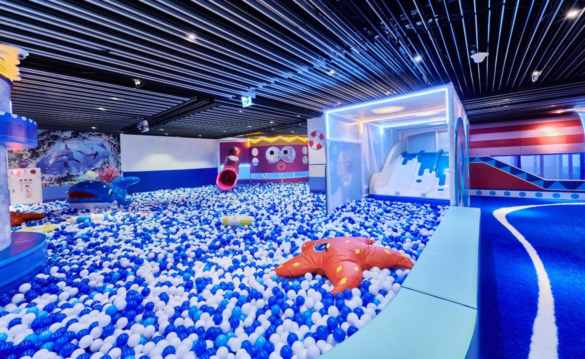 Grand Bay Resort Hotel Bandar Lama Bandar Lama Hengchun Luaran gambar Ball pit at the DreamWorks-themed area