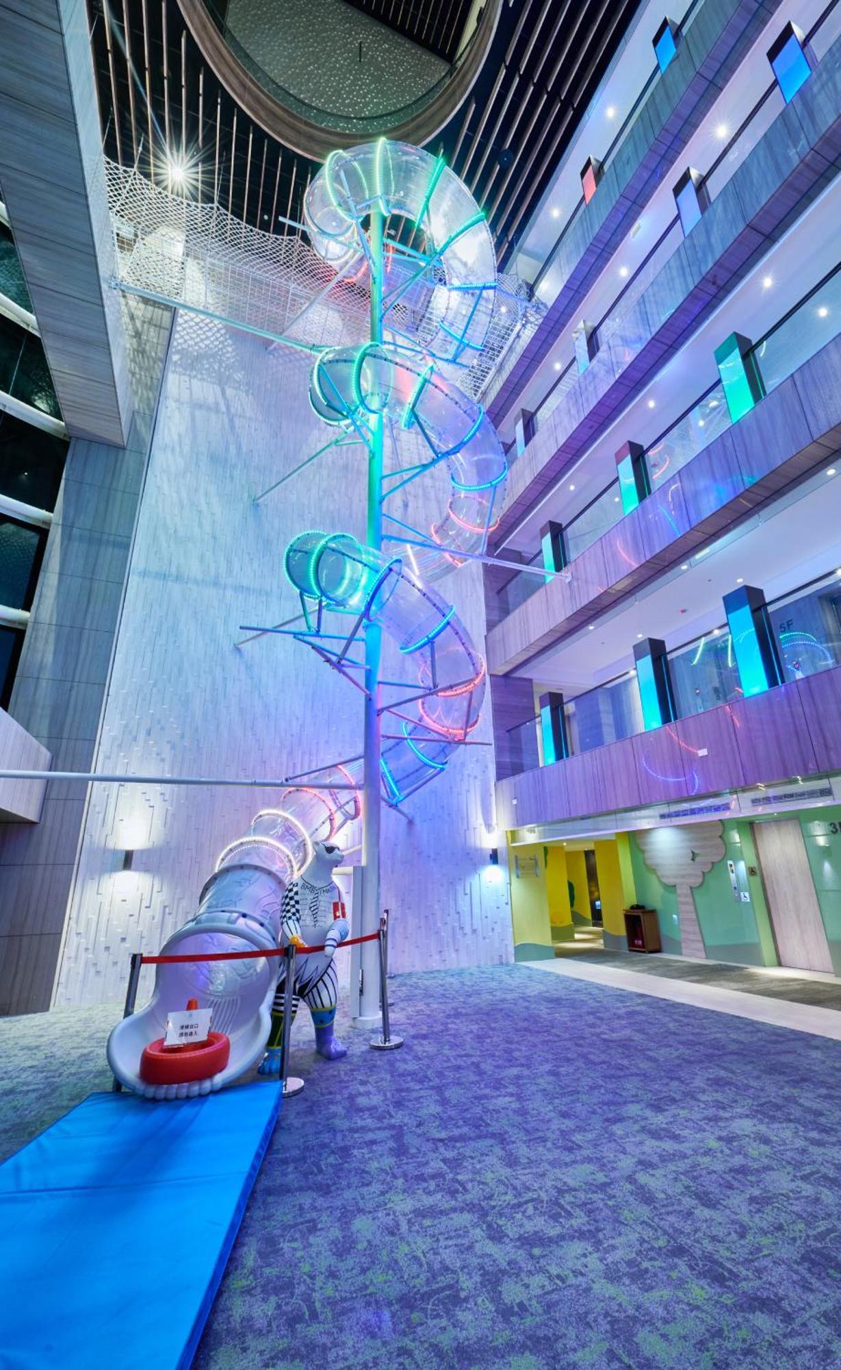 Grand Bay Resort Hotel Bandar Lama Bandar Lama Hengchun Luaran gambar The Helix, the main staircase at the National University of Ireland, Galway